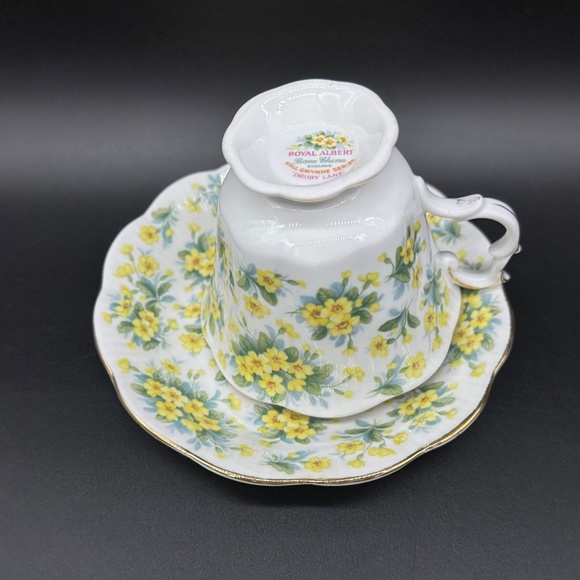 Royal Albert Nell Gwynn Series Drury Lane Tea Cup Saucer England Bone China - Picture 4 of 5